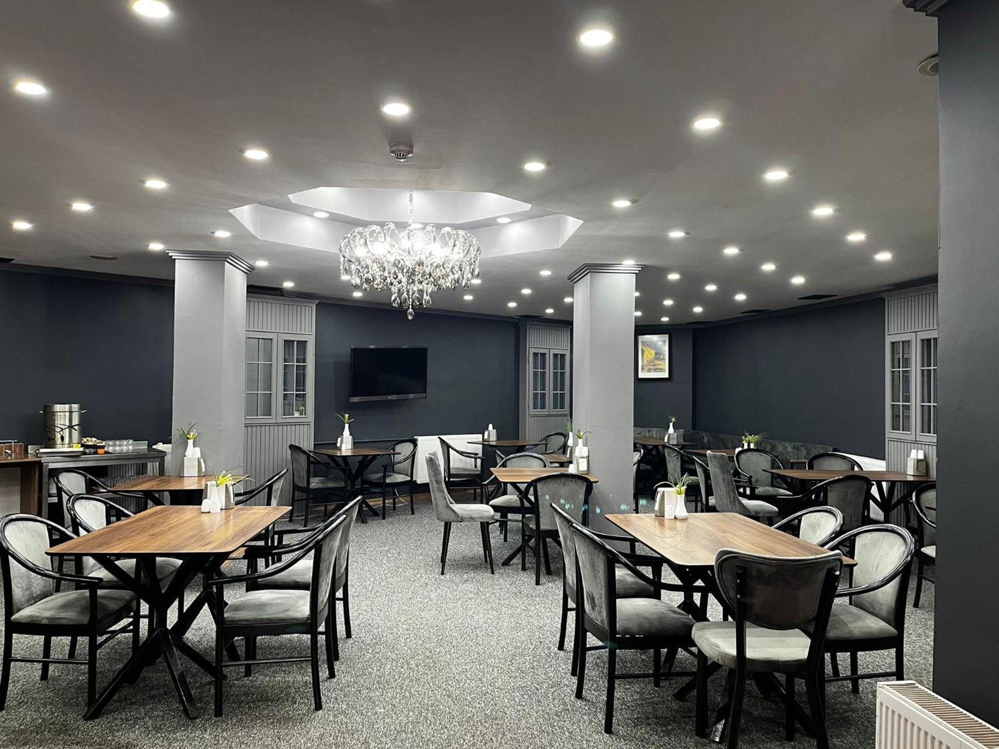 Loyal 3* Bursa