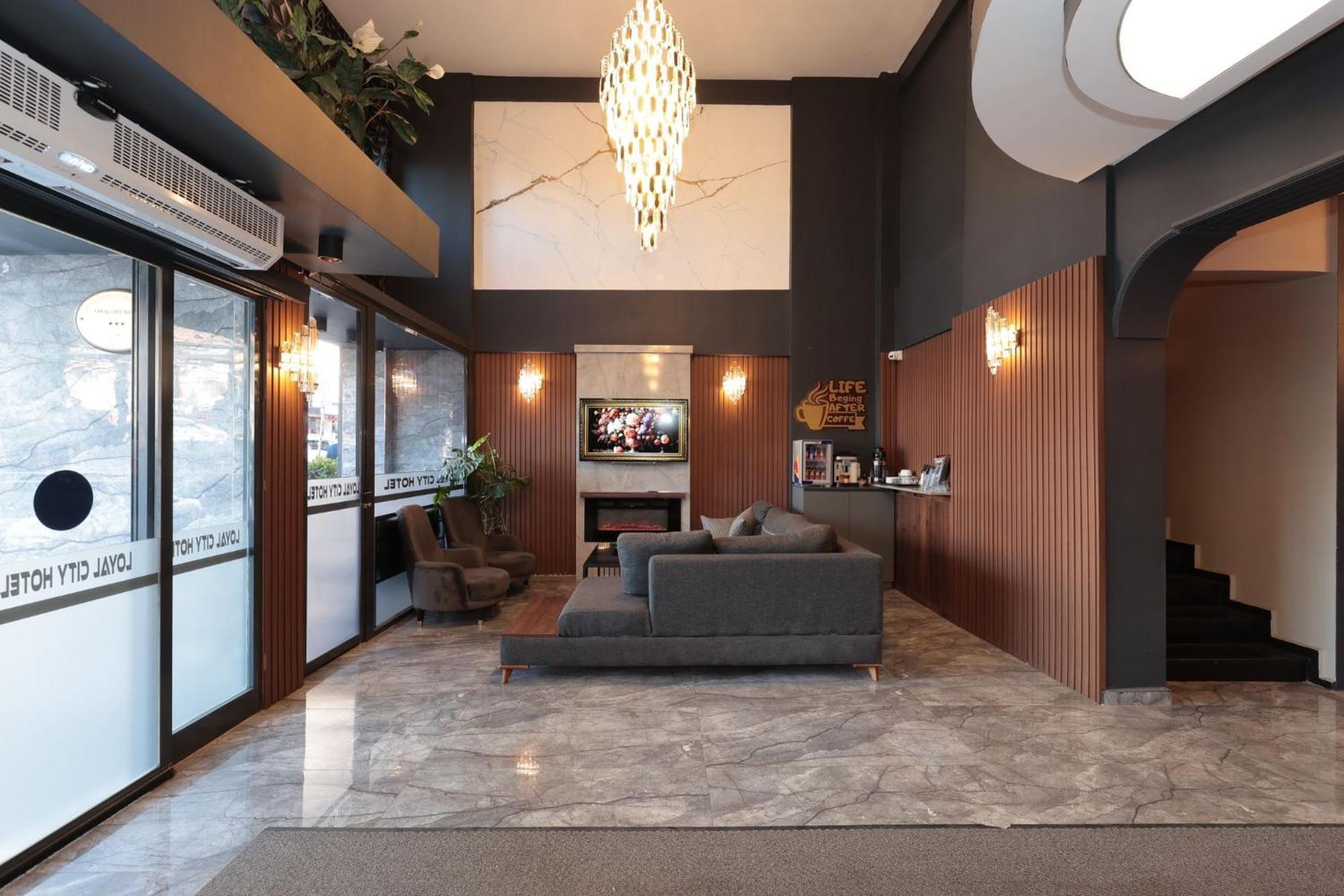 Hotel Loyal 3*